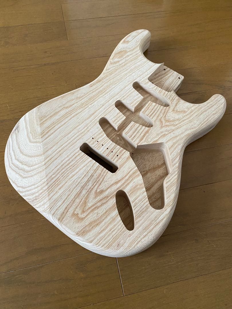 アッシュボディストラトキャスター 自作コンポーネント