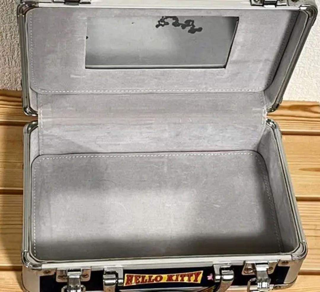 テ三段ま中　レトロキティ　持ち手付き缶トランクス　ミラー付き収納ケースボックス