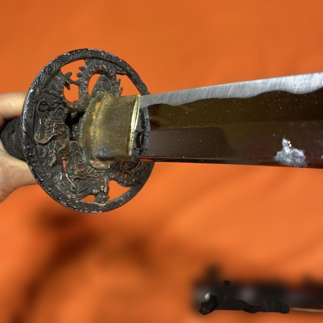 割安模造刀 黒柄 龍彫透し丸鍔 鳳凰図金口金尻小豆鞘