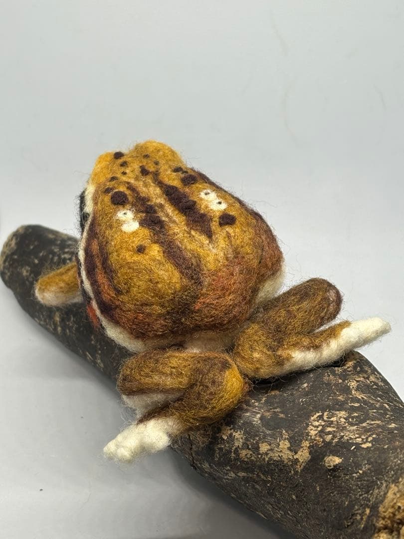 羊毛フェルト　ハンドメイド　日本ヒキガエル