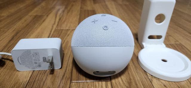 amazon_echo_dot_with_clock_第4世代時刻付_白0893