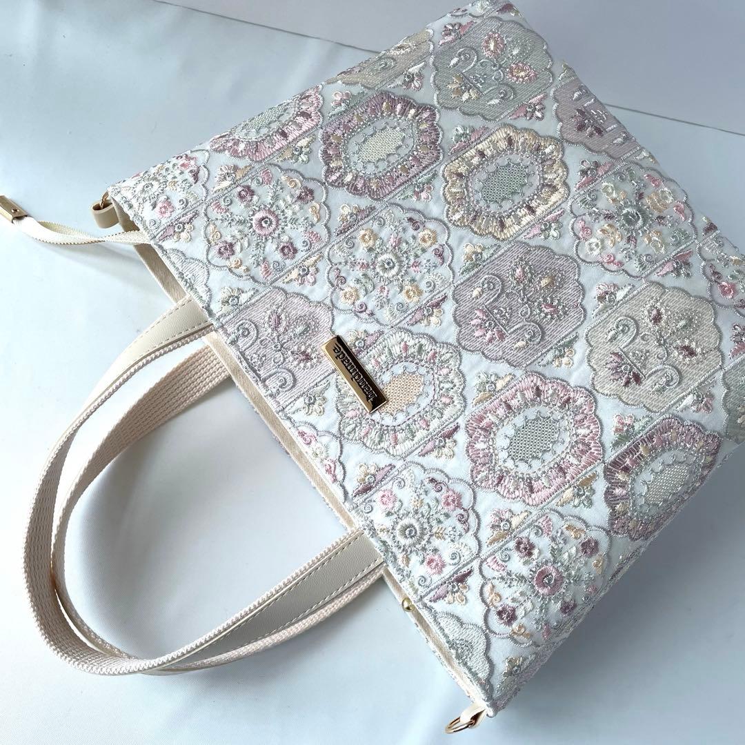 インド刺繍ハイクラスホワイト　トートバッグ　ハンドメイド