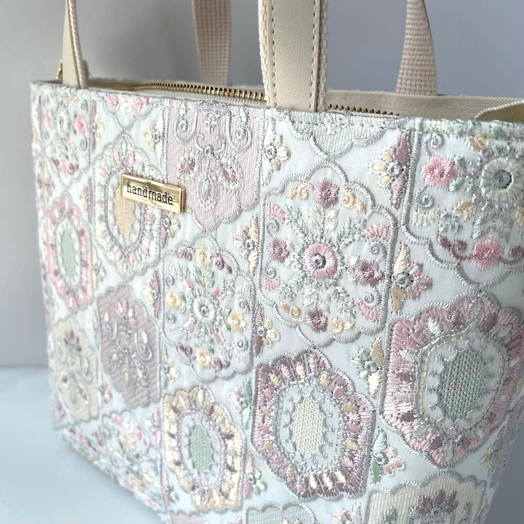 インド刺繍ハイクラスホワイト　トートバッグ　ハンドメイド