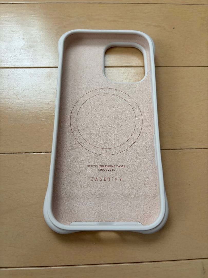 【早い者勝ち】CASETiFY ウェーブシリコン iPhone17 オーツ