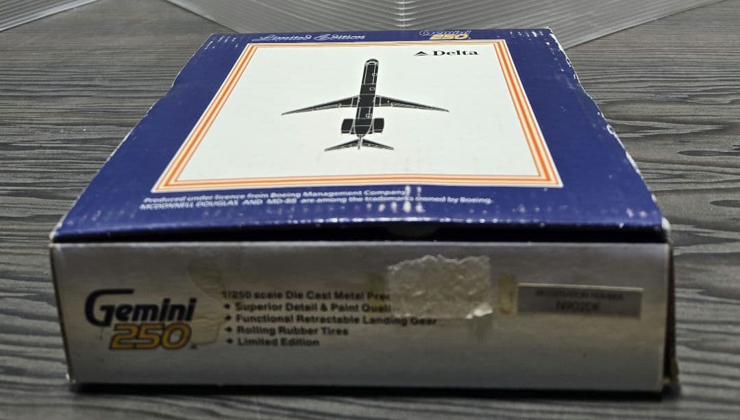 Gemini250　Jets Delta MD-88 AJDAL007　デルタ
