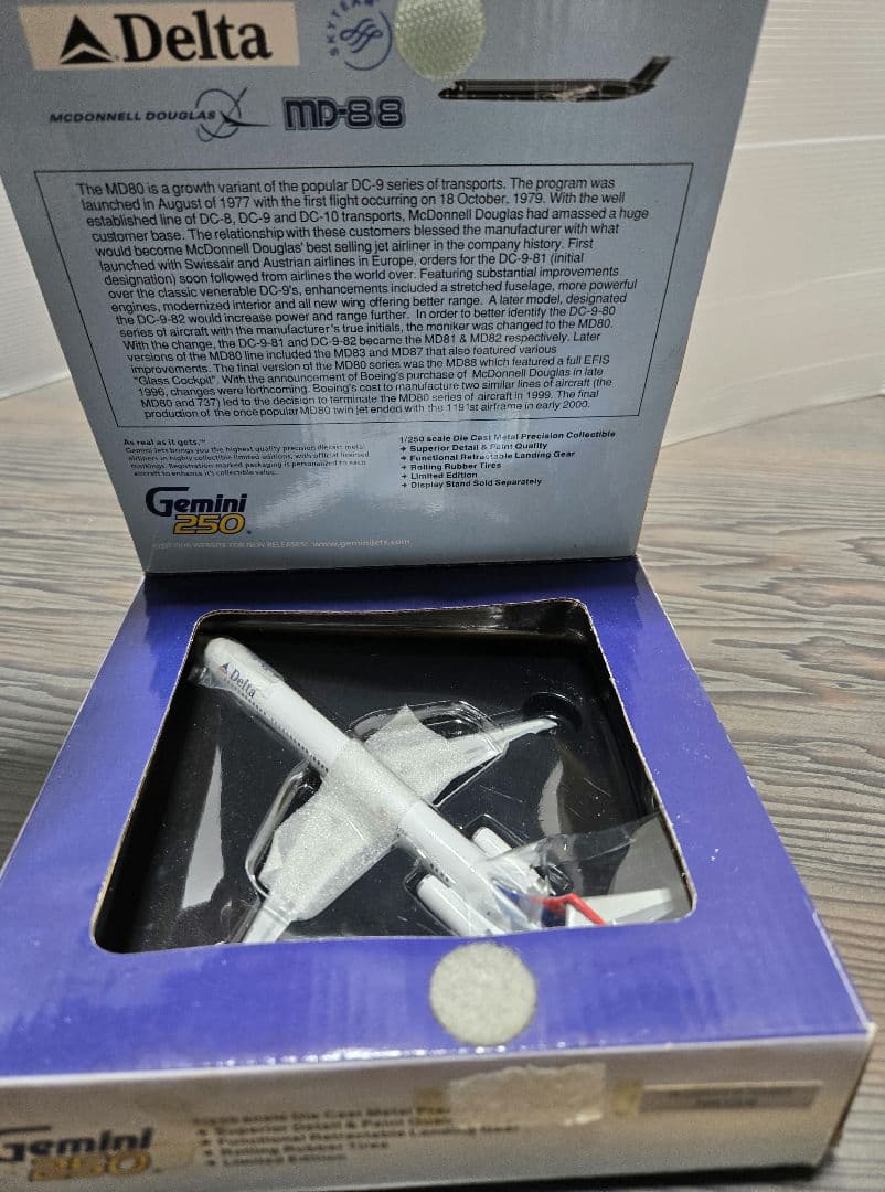 Gemini250　Jets Delta MD-88 AJDAL007　デルタ