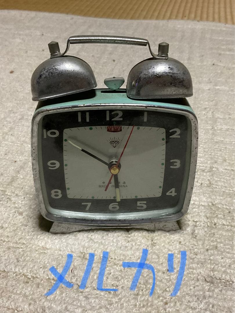 中国製高級目覚まし時計。SHANGHII。【いかにも中国製って感じな時計です】。