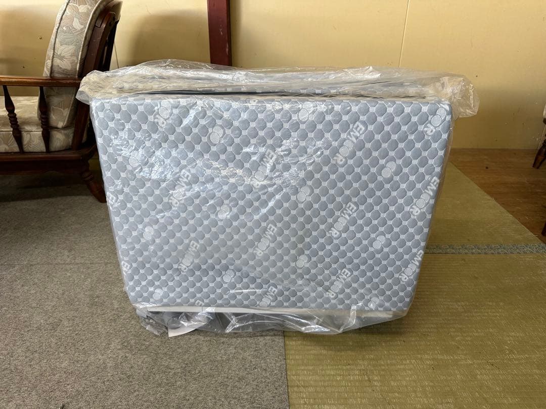 美品　EMOOR MEHOL COMPACT 折りたたみベッド マットレス