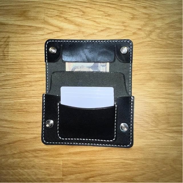 じぇじぇじぇ ミドルトラッカーウォレット/栃木レザー/ステッチ白色真鍮変更