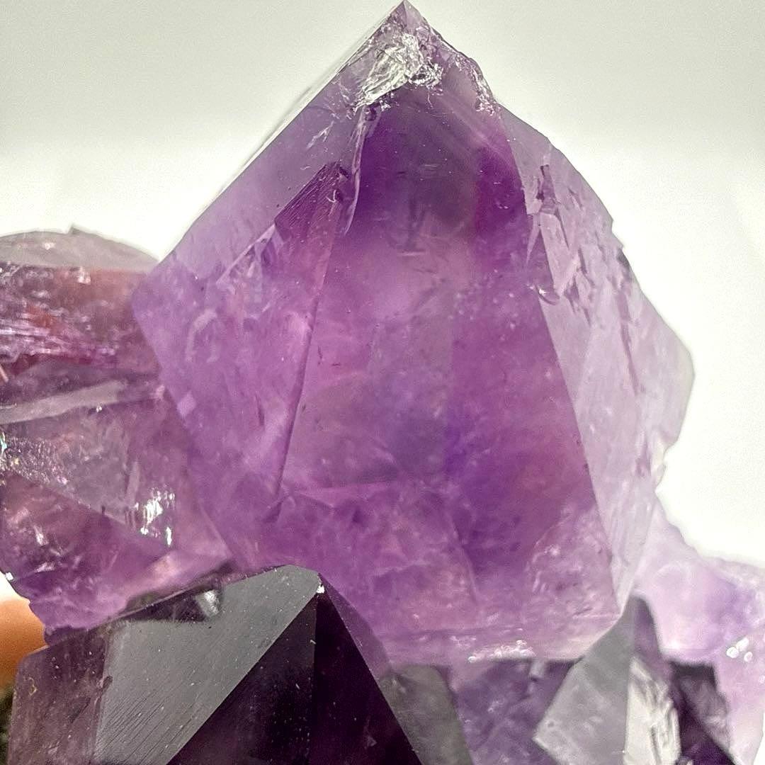 大粒♪カコクセナイト共生アメジスト　クラスター　台座セット♪【ファントム、虹】