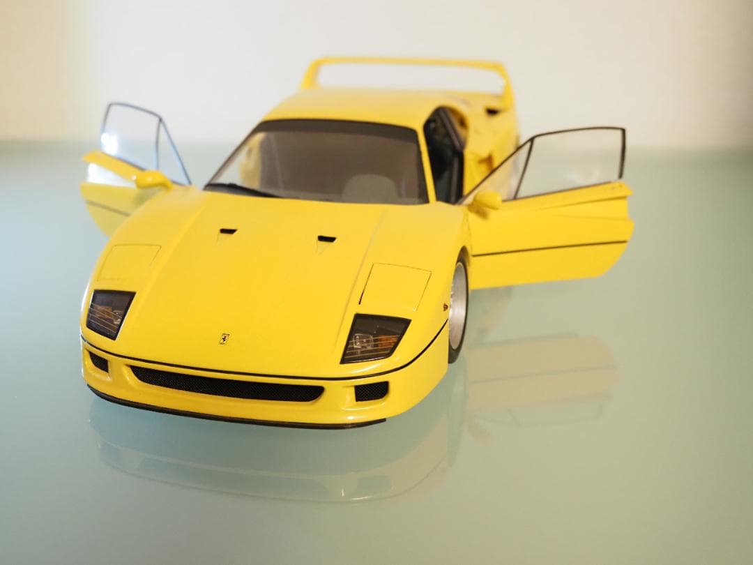 AUTOart 1/18 Ferrari F40イエロー旧ダイキャスト開閉モデル