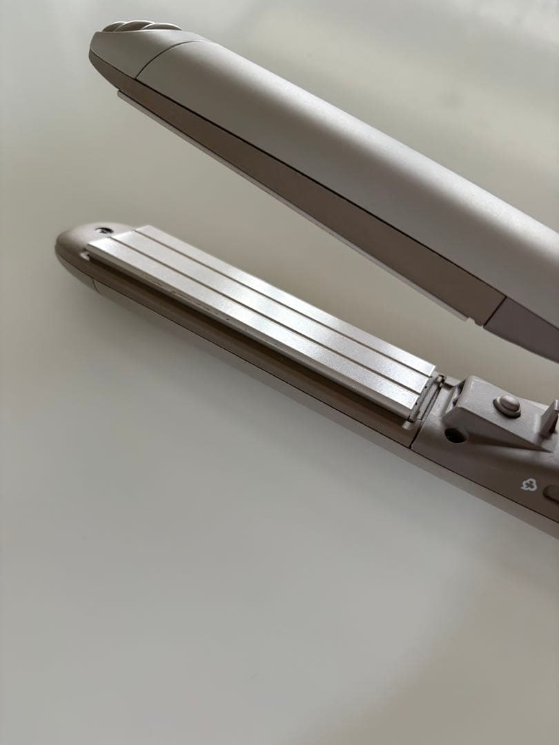 ヘアドライヤー　ストレートアイロン　カール　パナソニック　テスコム　サロニア