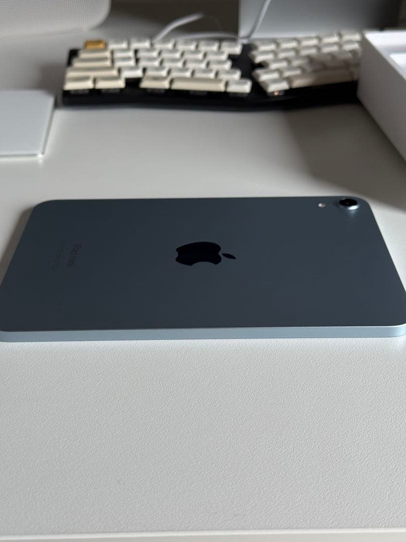 iPad mini 第7世代 (A17 Pro) 128GB 純正ケース付き