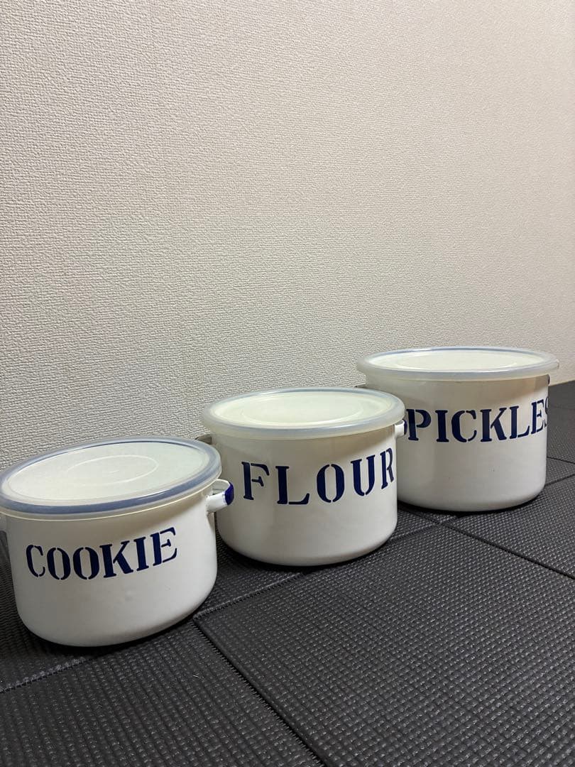カントリー雑貨　ホーロー容器　保存容器　 入れ子　3点　セット