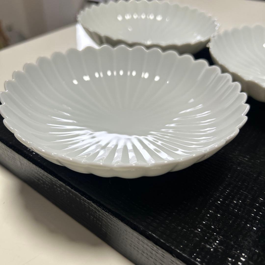 新品◆たち吉　白菊 銘々皿　取皿　浅鉢　菊割り　輪花　和食器　5枚揃