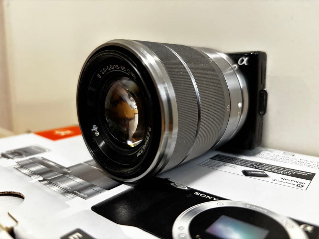 SONY NEX-5D ミラーレス一眼　8G SDカード付き