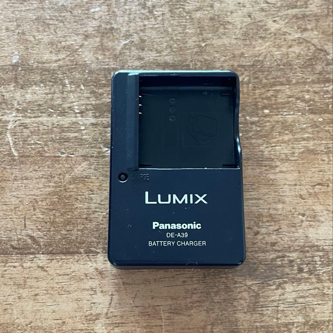 LUMIX DMC-FX33 (バッテリー、充電器付き)