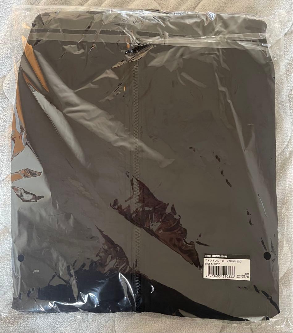 TWICE THIS IS FOR ウインドブレーカー Mサイズ ツゥイ