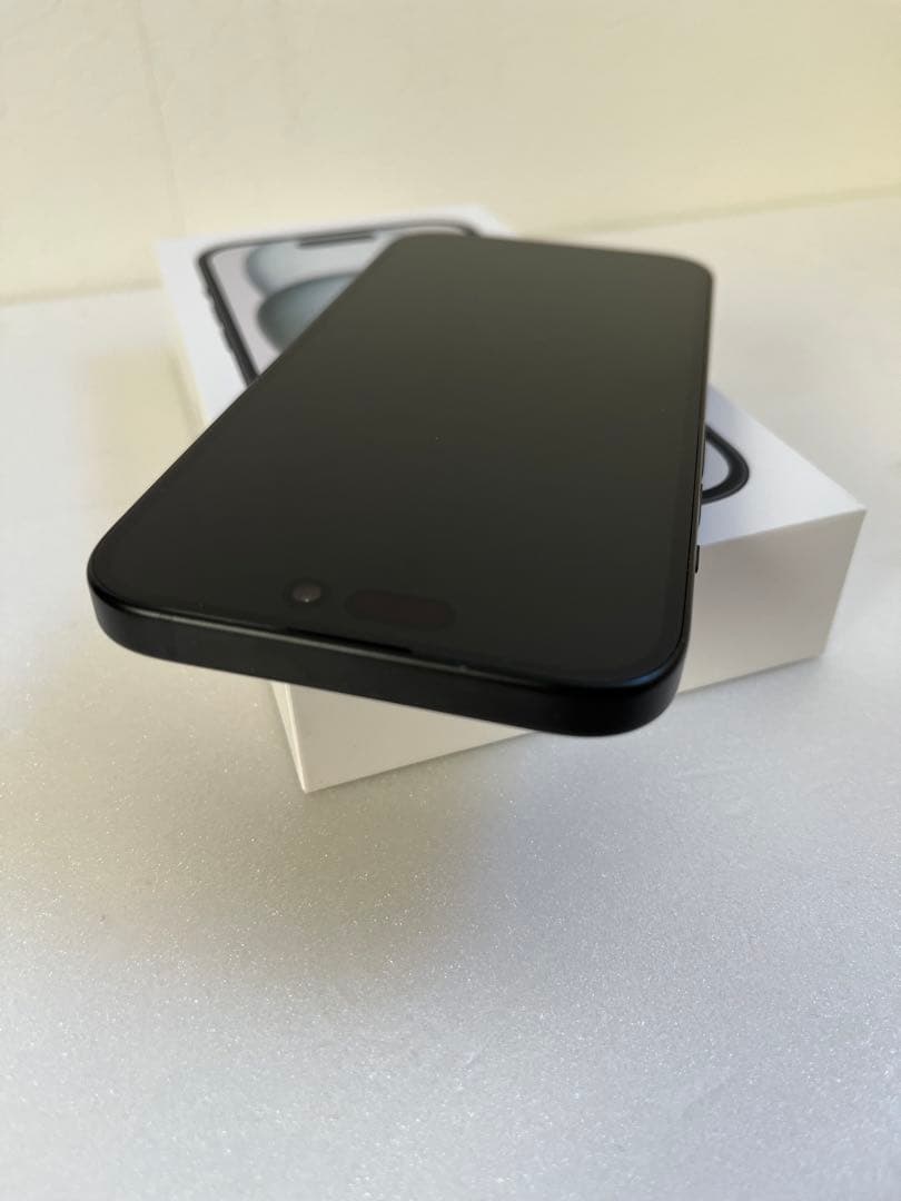 【超美品】アップルストア購入　iPhone15 ブラック　512GB