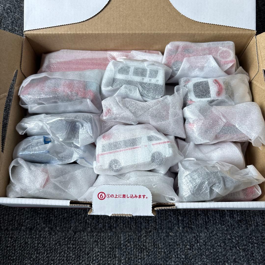 トミカ　ミニカーセット（消防車・警察・緊急車両など）25台セット① ②があります