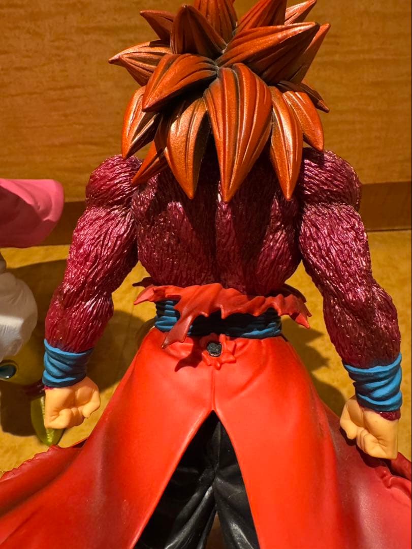 ドラゴンボールヒーローズ A賞ブロリー E賞孫悟空：ゼノ サイヤ人4 フィギュア