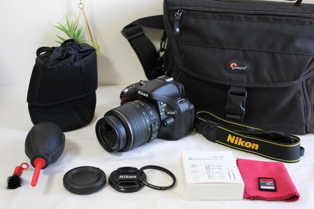 Nikon D5200 標準ズームセット
