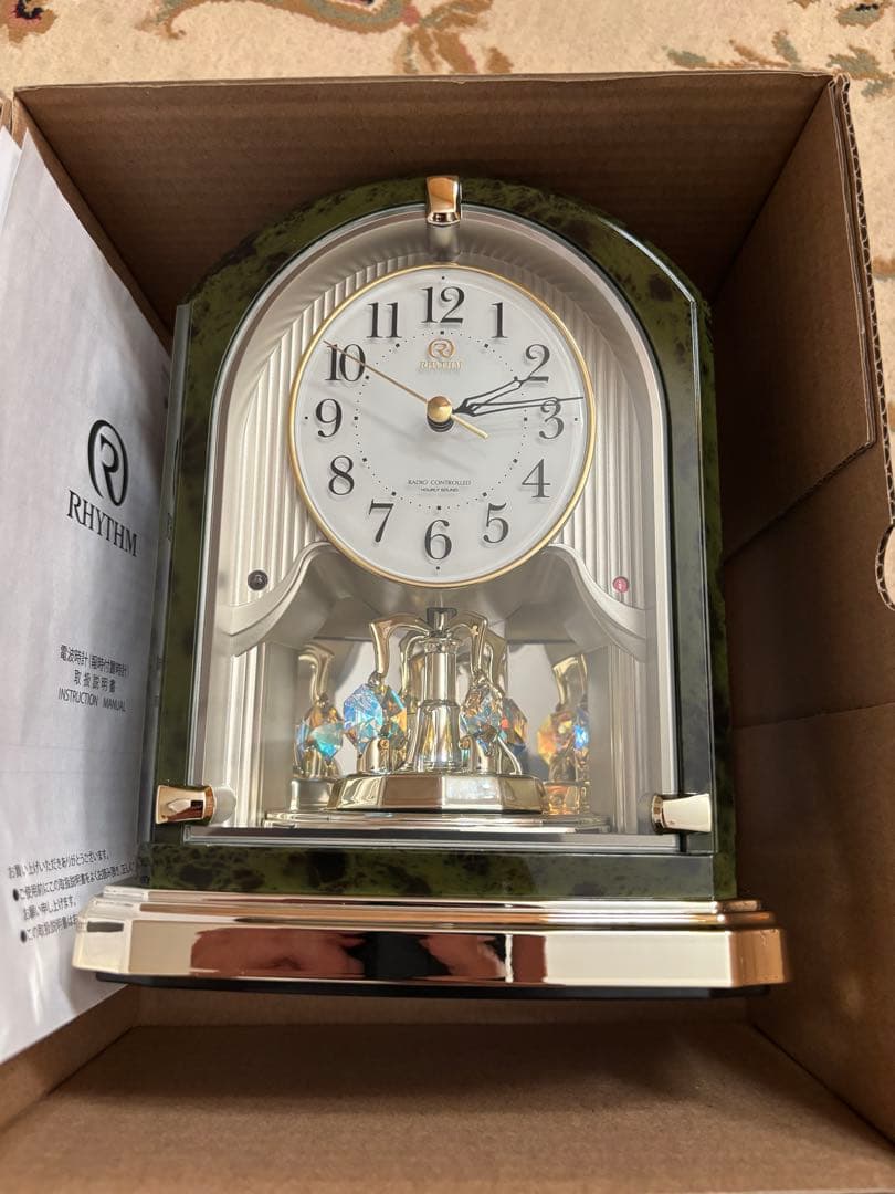 RHYTHM リズム　新品未使用　アンティーク　電波置時計　オーロラサウンド