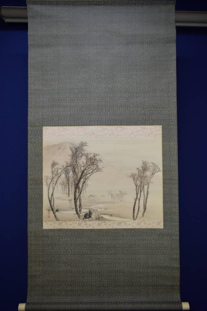 真作/三宅呉暁/人物風景図/桐共箱付/布袋屋掛軸HI-139