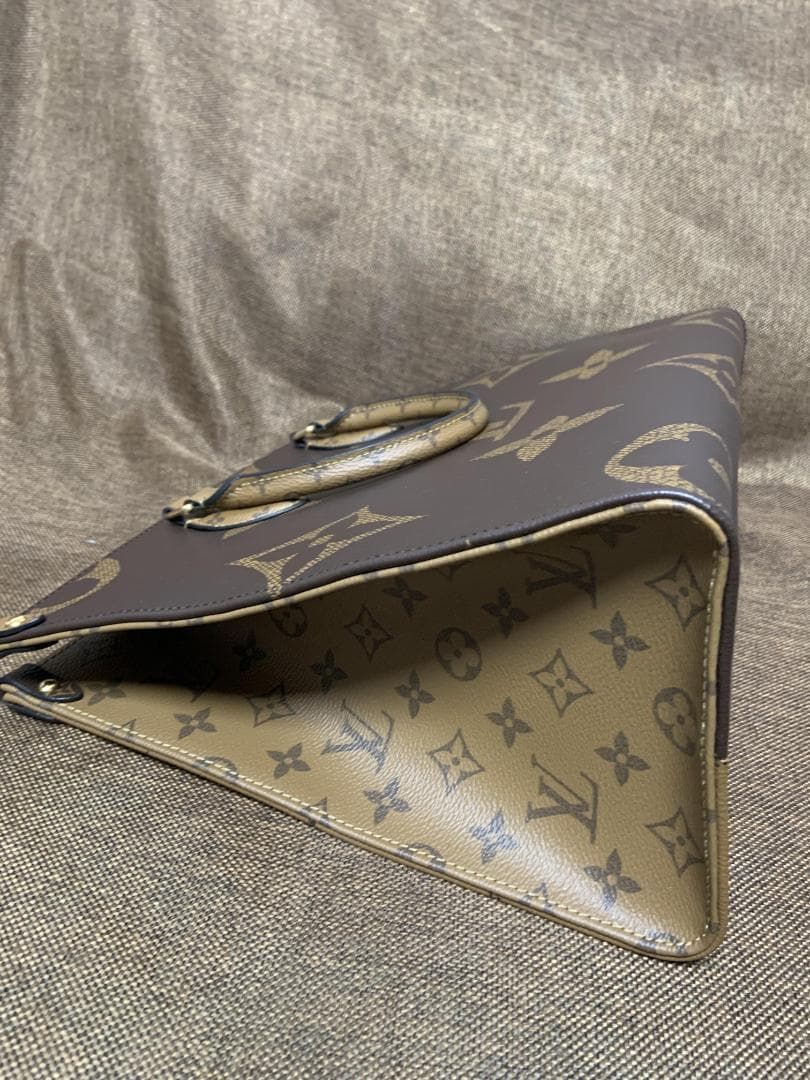 LOUIS VUITTON モノグラム ジャイアント リバース オンザゴーMM