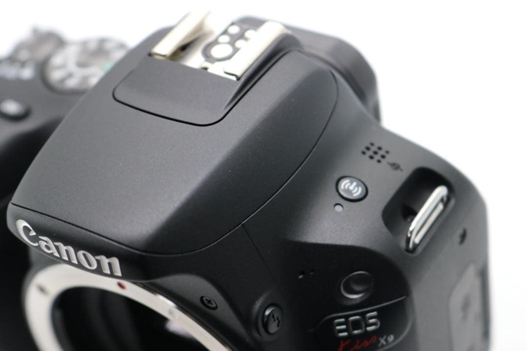 超美品ですが… 【Canon EOS Kiss X9 ダブルレンズセット】