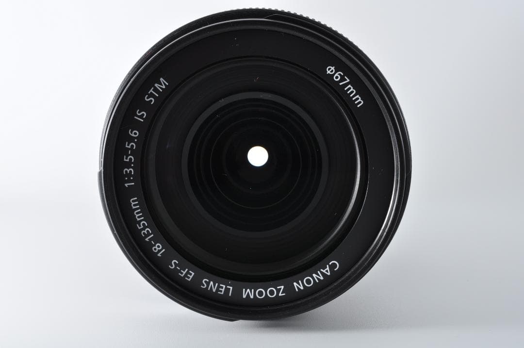 ☆極上美品Canon EF-S 18-135mm F3.5-5.6 IS STM