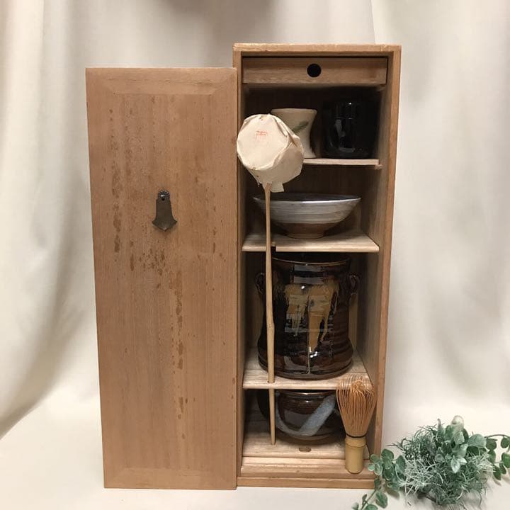 お茶道具一式　茶碗、水指、建水、棗、茶筅、茶杓、茶柄杓、蓋置き、短冊棚　8点