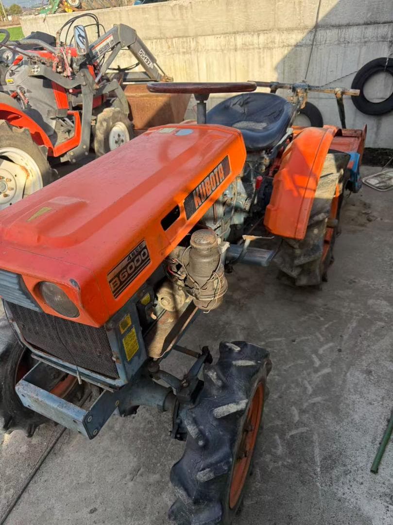 【福岡県みやま市】KUBOTA　クボタ　トラクター　B6000型　4WD