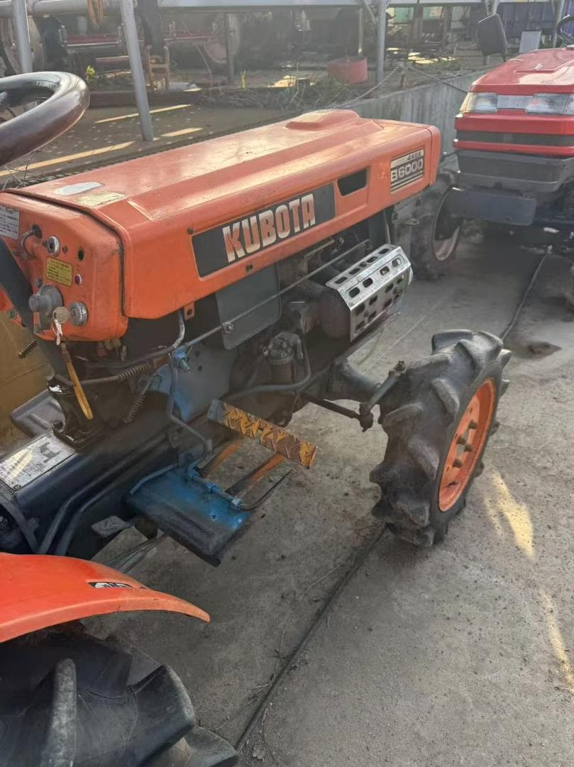【福岡県みやま市】KUBOTA　クボタ　トラクター　B6000型　4WD