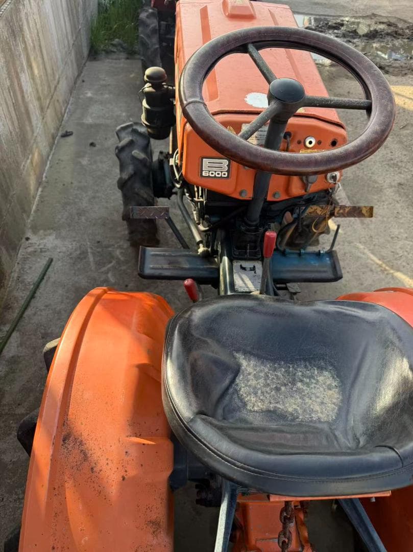 【福岡県みやま市】KUBOTA　クボタ　トラクター　B6000型　4WD