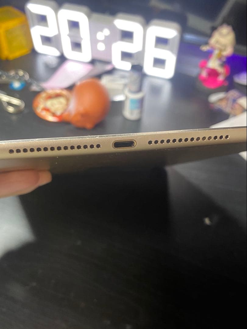 【比較的美品】iPad Air 2 16GB Wi-Fi / タブレット 本体