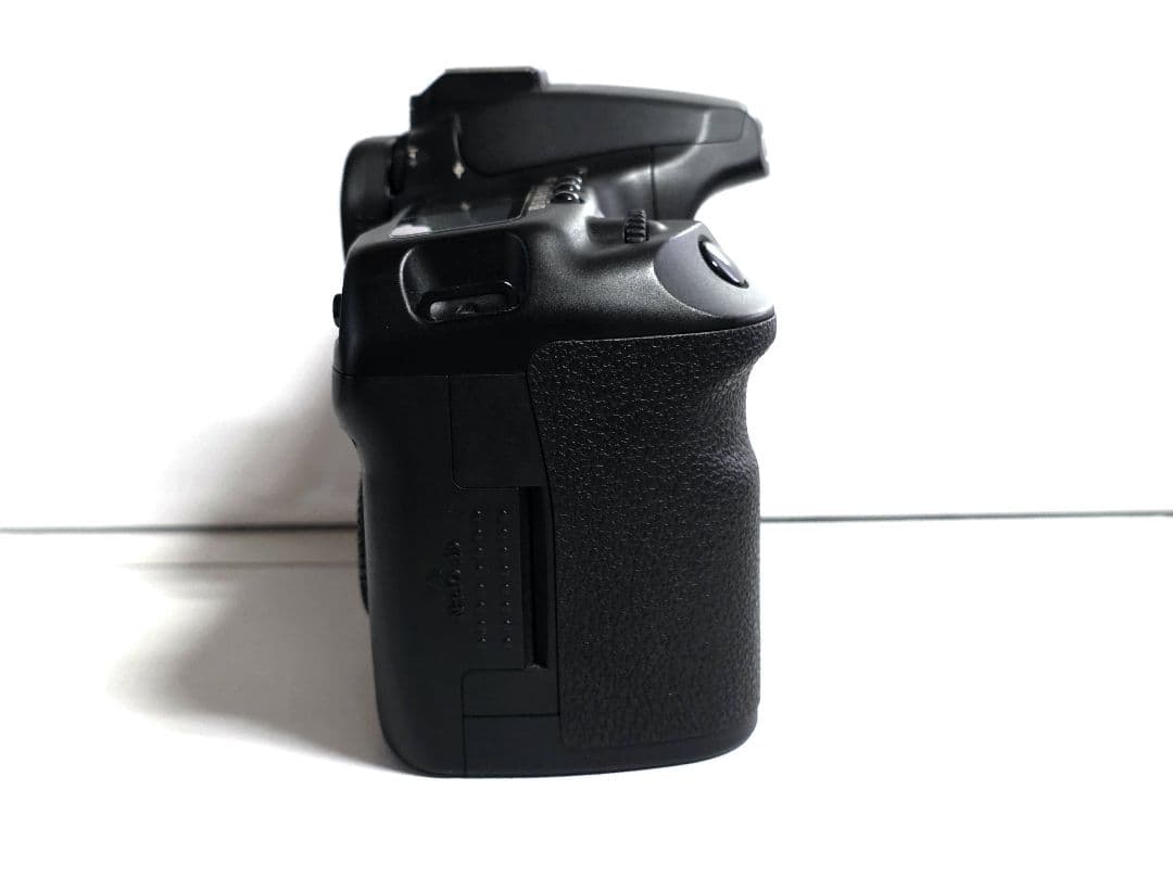 キャノン Canon EOS 40D おまけ付き（CFカード、バッテリーパック）