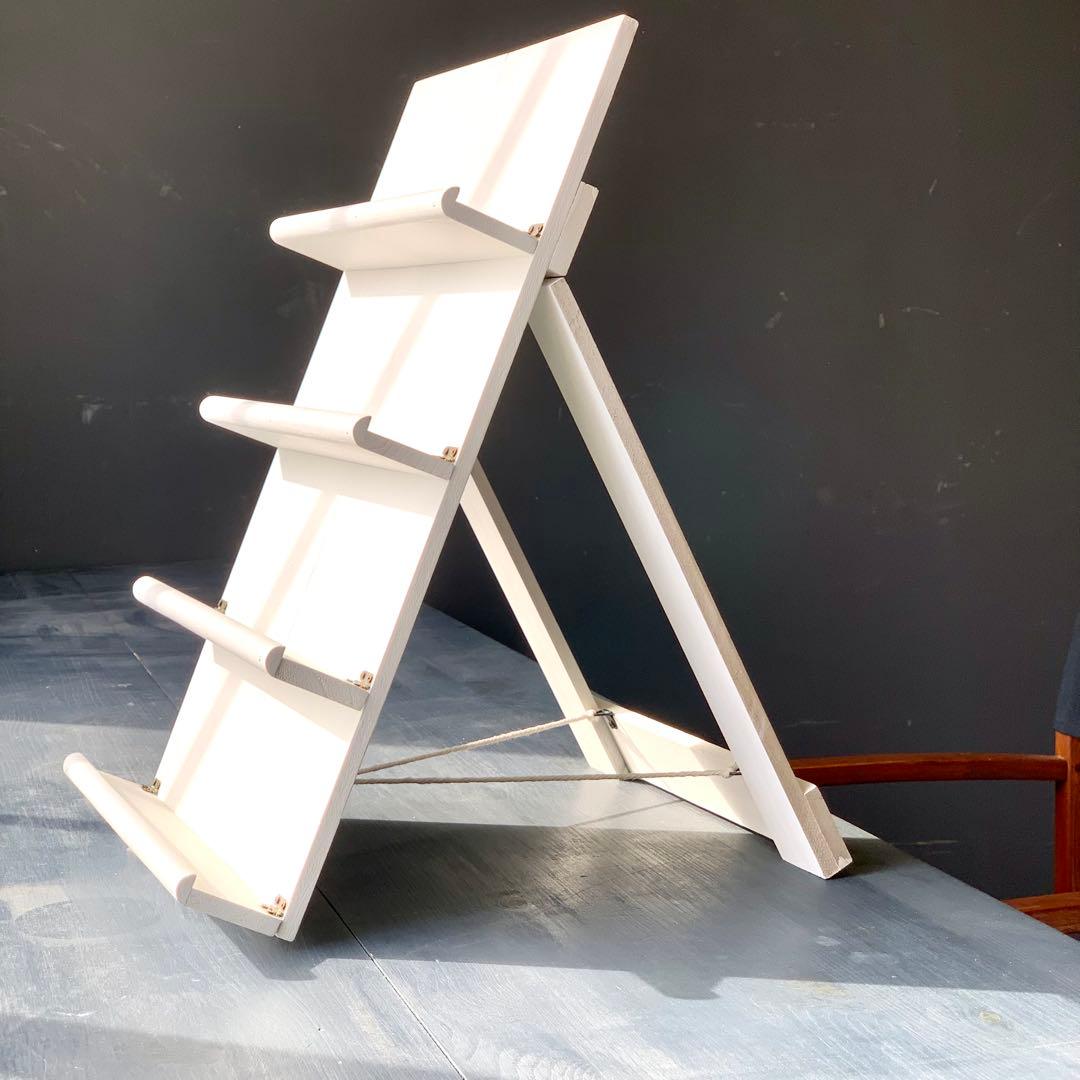木製折りたたみ什器　傾斜ディスプレイ4段式　【オリタタムヤーツ】