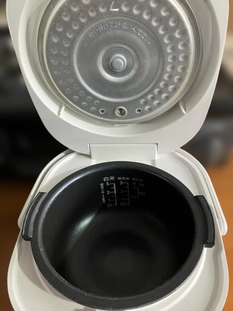 シャープ 炊飯器 3合炊き 0.54L KS-CF05C-W 2022年製