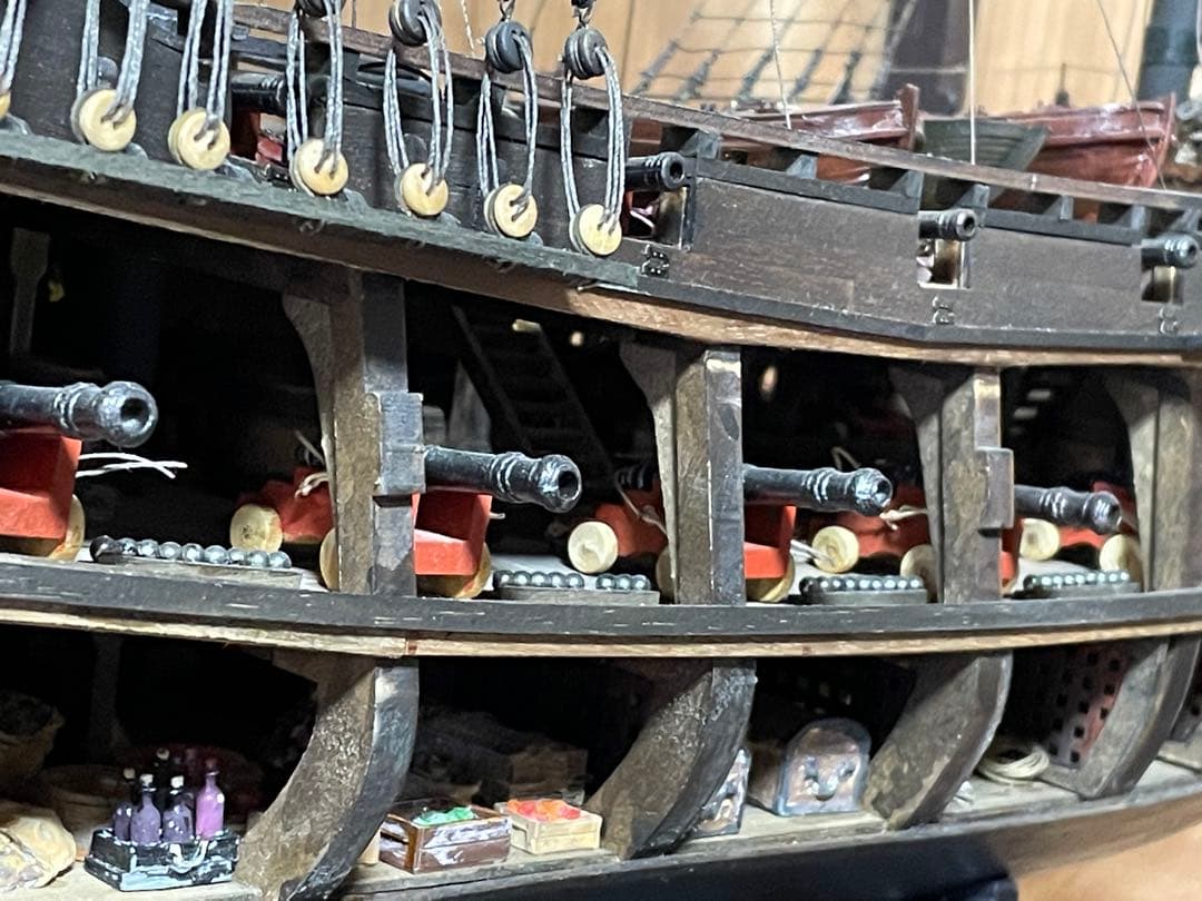 木造帆船模型　パイレーツ・オブ・カリビアン アシェット　1〜135ブラックパール