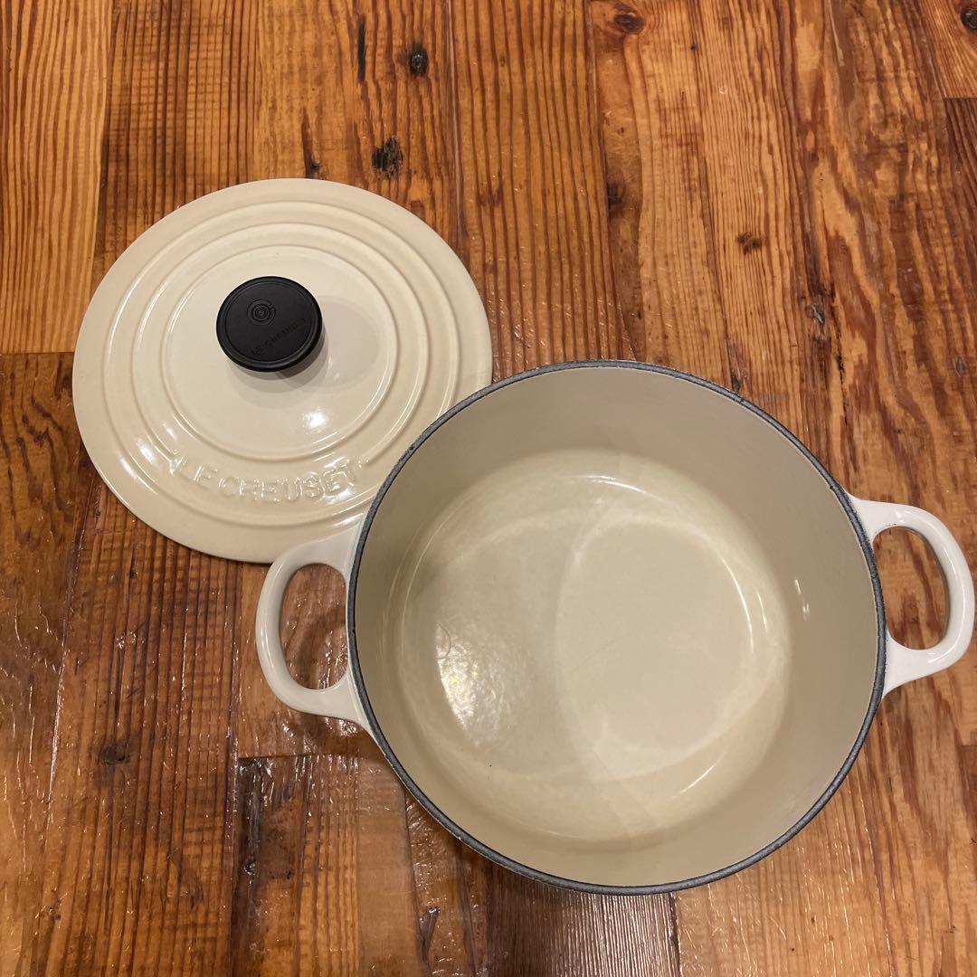 ルクルーゼ　ココットロンド　18 デューン　ホウロウ　鍋　オフホワイト