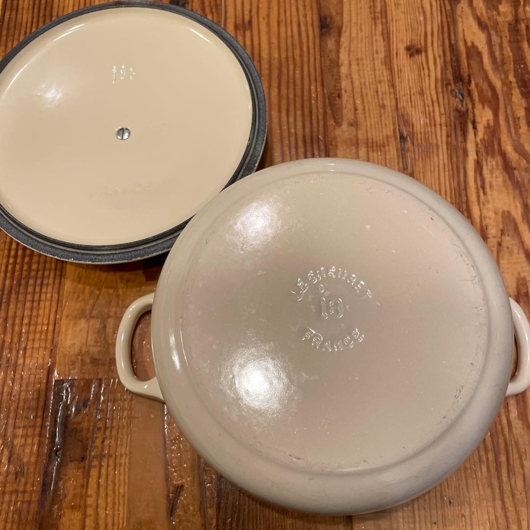 ルクルーゼ　ココットロンド　18 デューン　ホウロウ　鍋　オフホワイト