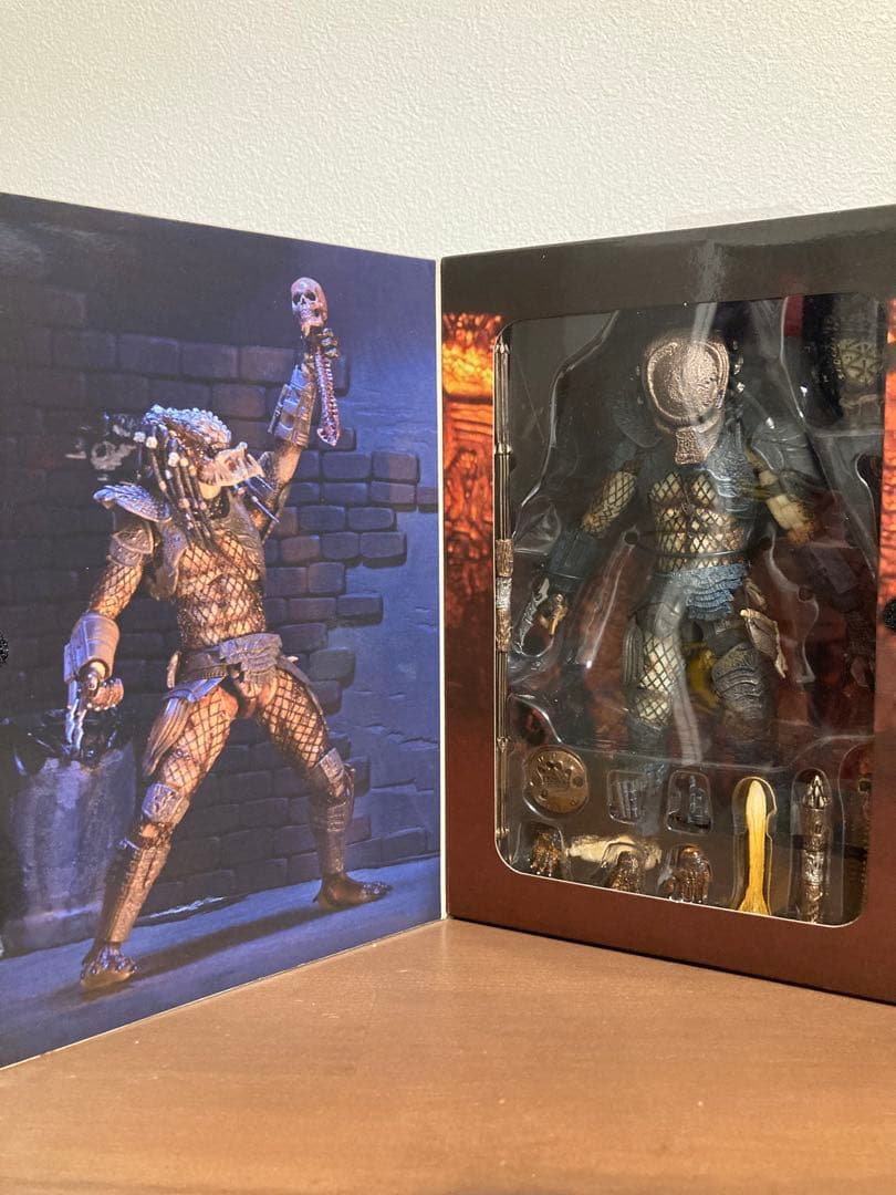 ネカ プレデター アルティメット シティ ハンター NECA 未開封