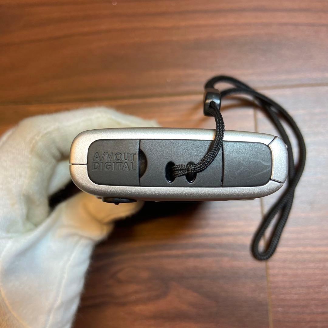 Canon IXY 100F デジカメ ほぼ新品 4620