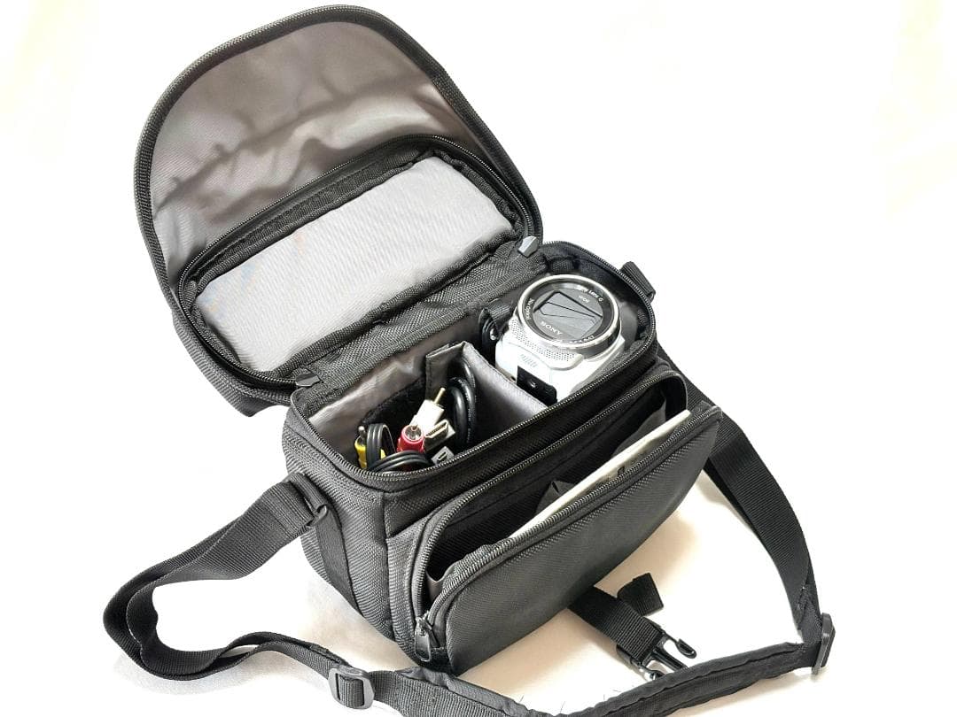 【美品】 ソニー SONY HANDYCAM HDR-CX680　カメラバック付