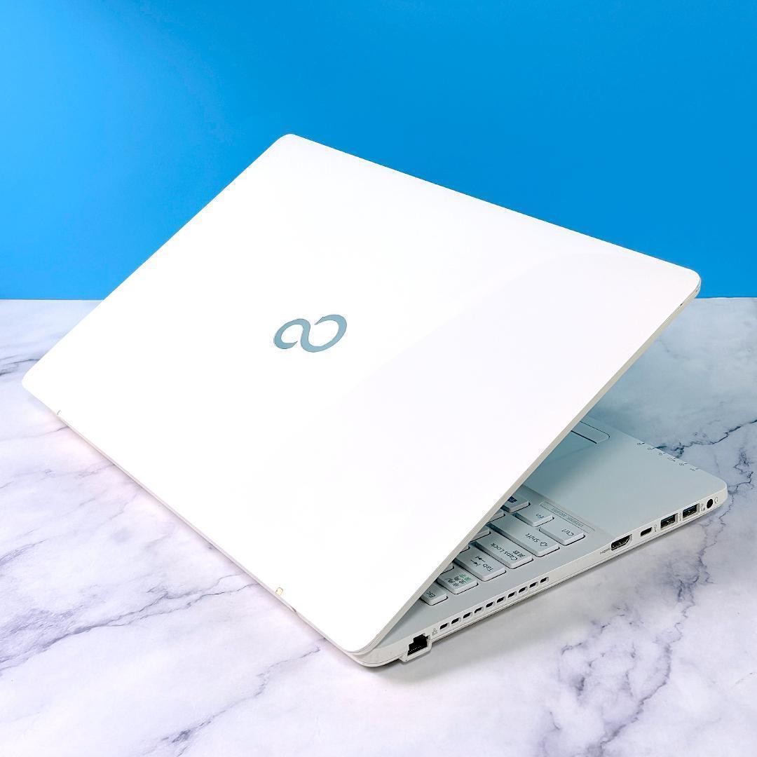 美品☆Corei7・8GB・SSD512・Win11・ホワイト・ノートパソコン