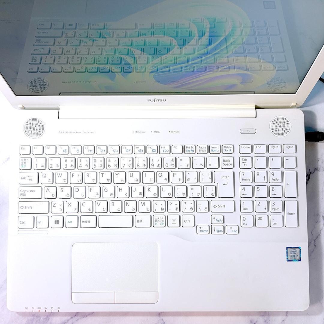 美品☆Corei7・8GB・SSD512・Win11・ホワイト・ノートパソコン