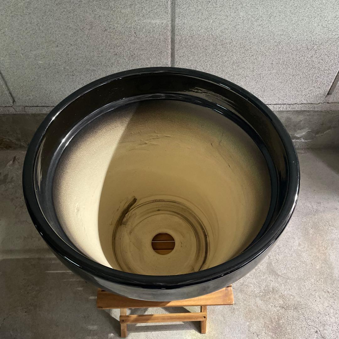 高級黒い陶器製植木鉢