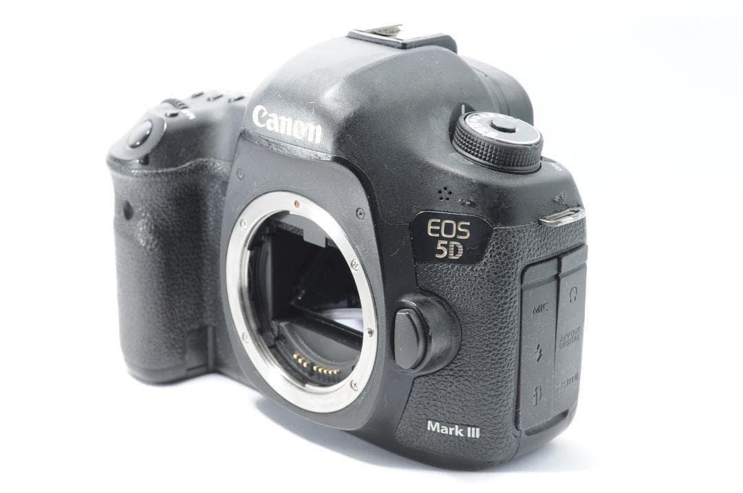 フルサイズ一眼レフデビュー❗️Canon 5D mark III✨️標準レンズ