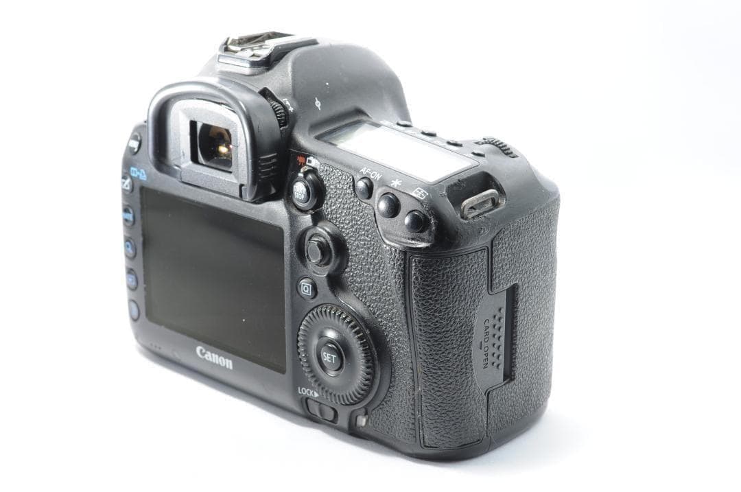 フルサイズ一眼レフデビュー❗️Canon 5D mark III✨️標準レンズ